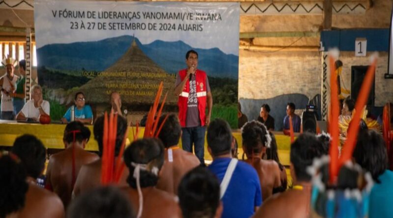 Com destaque para aumento no número de profissionais e queda na mortalidade, ministério apresenta balanço de ações na Terra Yanomami