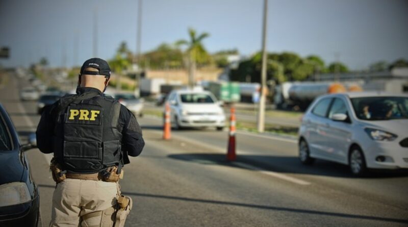 PRF reforça policiamento em rodovias federais durante Operação Dia do Trabalho 2026 em Roraima