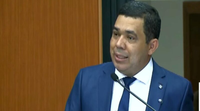Interino: com cassação de Damião, Soldado Sampaio assume governo de Roraima