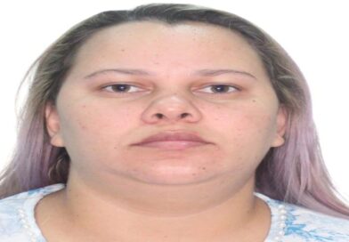 Polícia divulga imagem para tentar localizar mulher apontada como responsável por tráfico no sul de Roraima