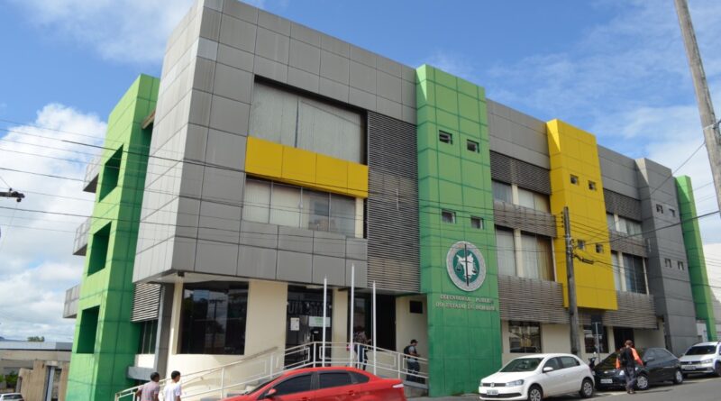 Famílias permanecem em área ocupada há mais de 20 anos após decisão judicial em Boa Vista